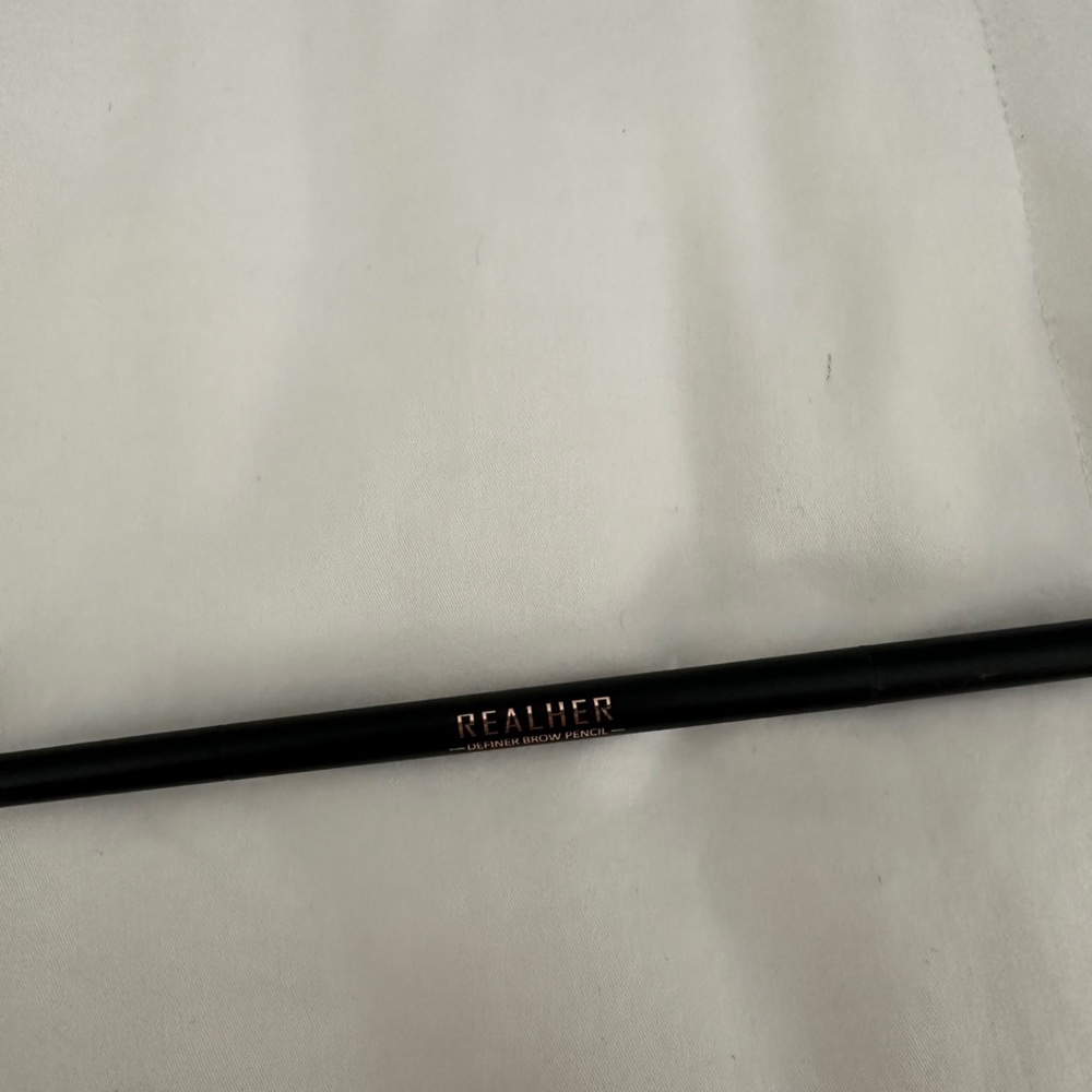 RealHer definer brow pencil